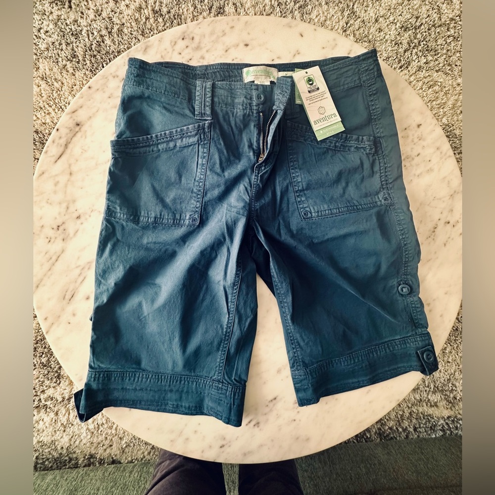 Aventura Cargo Shorts